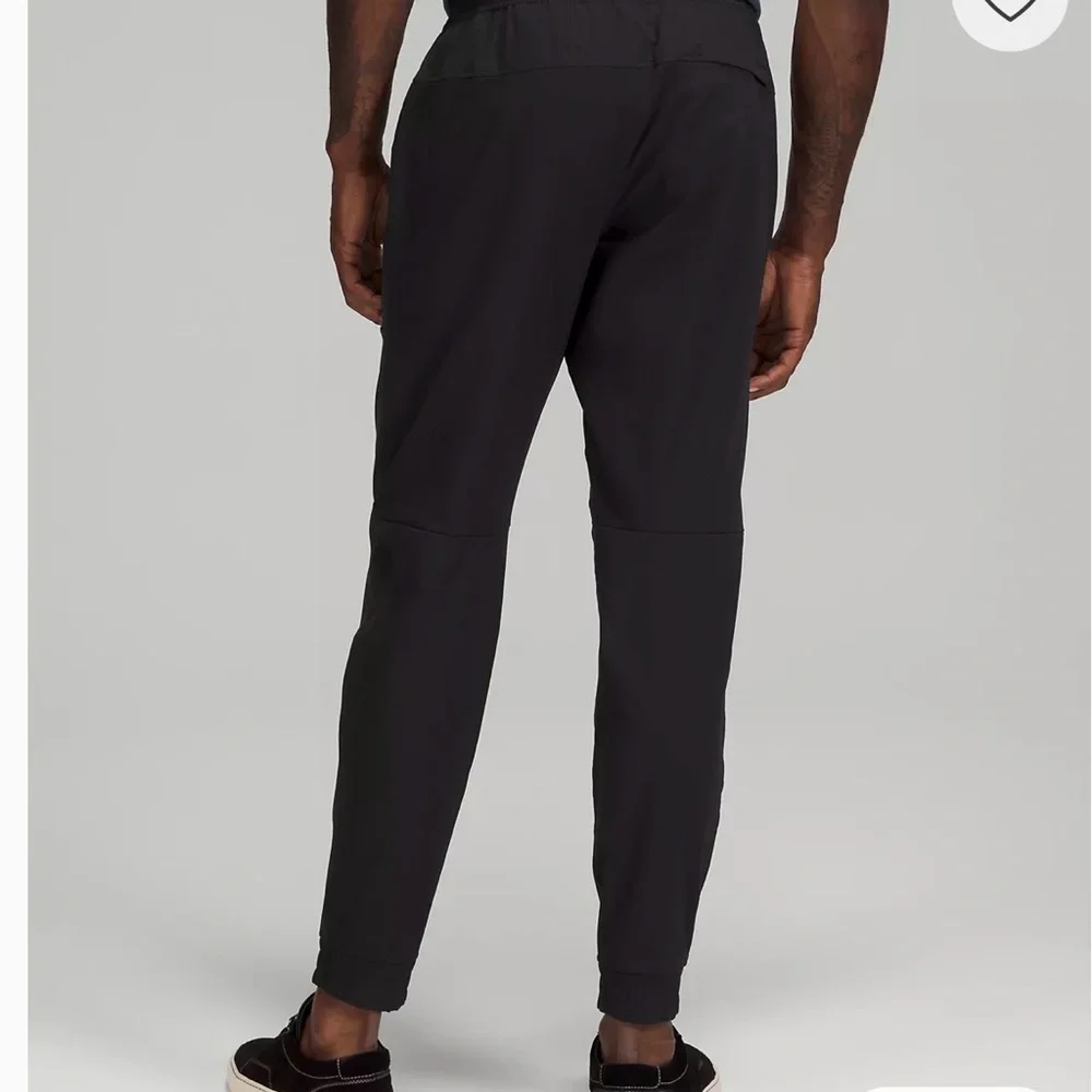Lululemon ABC Men's Black Jogger Pants - Picture 2 of 7